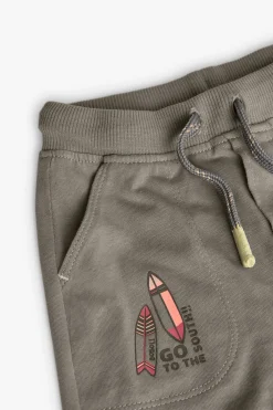 Bermuda basic in maglia per bambino in colore marrone.
