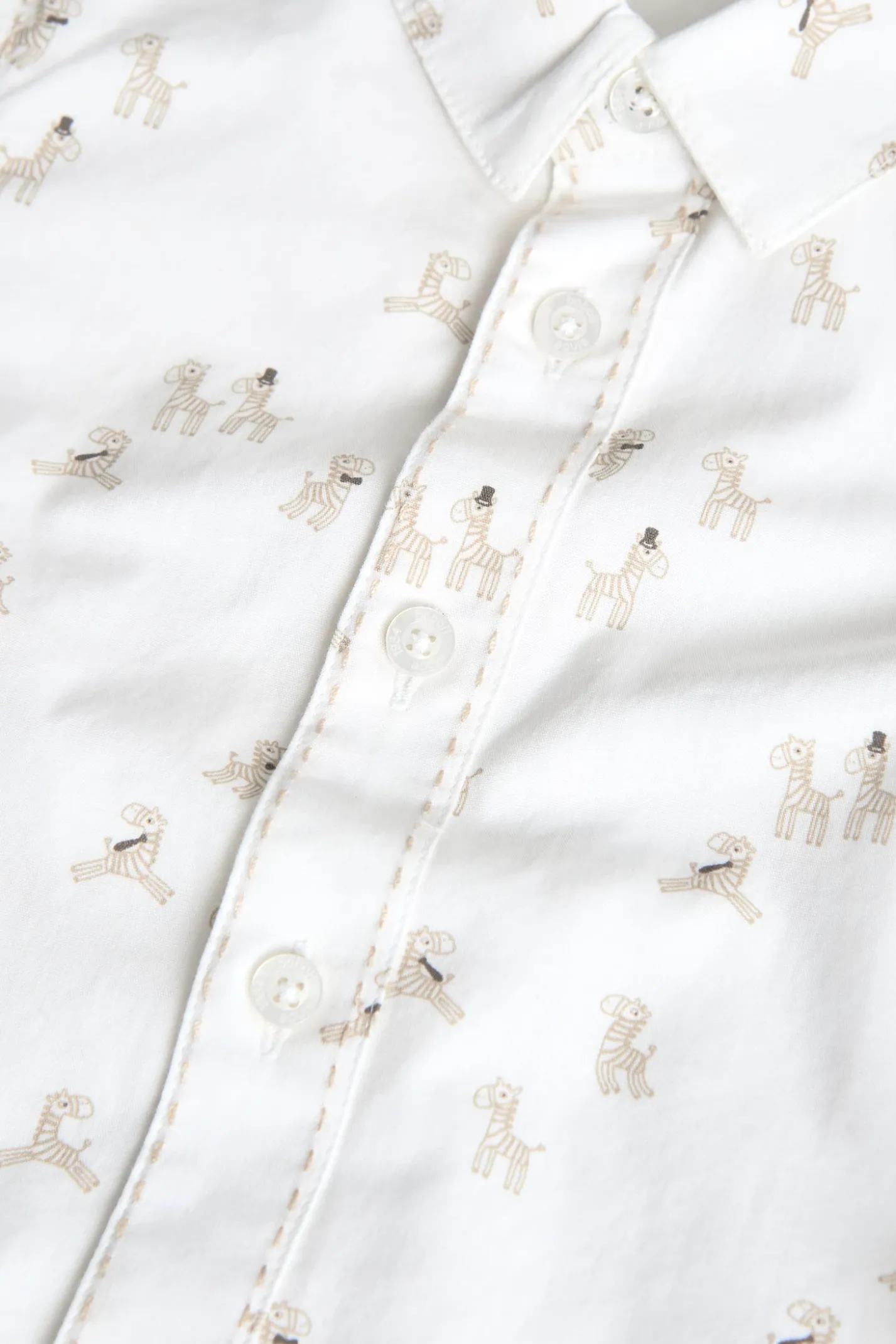 Camicia di popeline per neonato in colore bianco con stampa