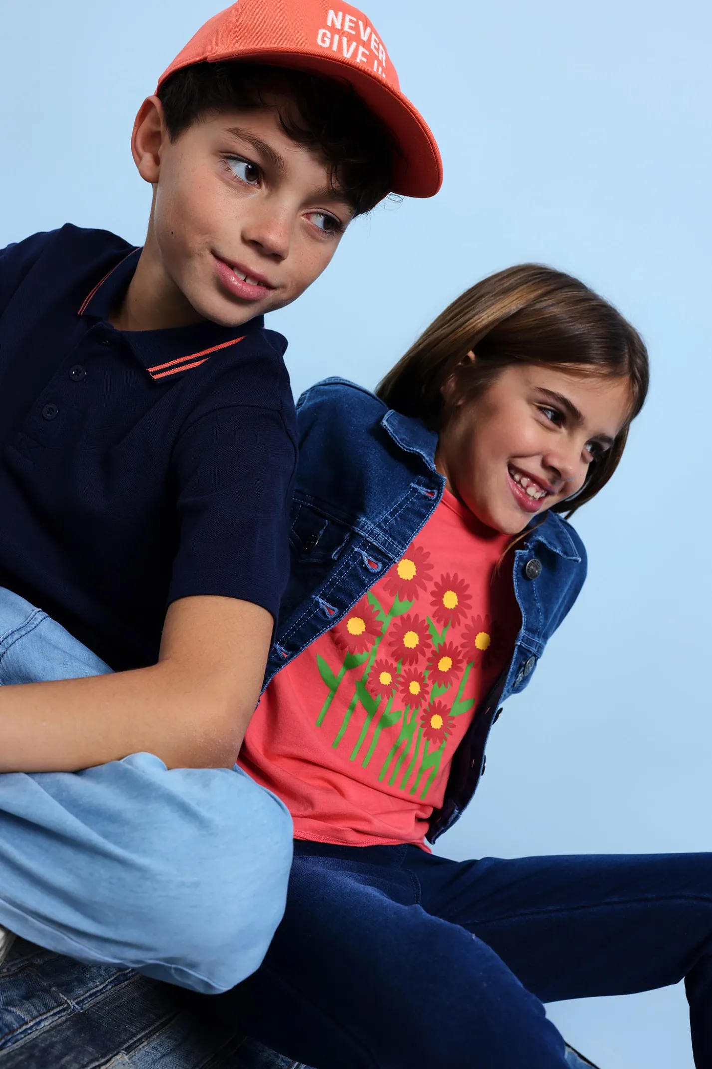 Maglietta elastica a maglia per bambina colore fragola