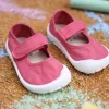 Mercedes Bosco barefoot in tela color fragola