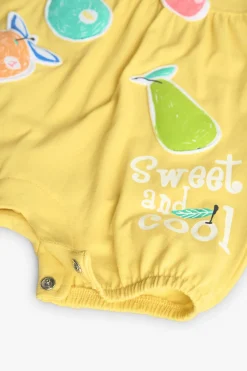 Pagliaccetto in maglia per neonata di colore giallo
