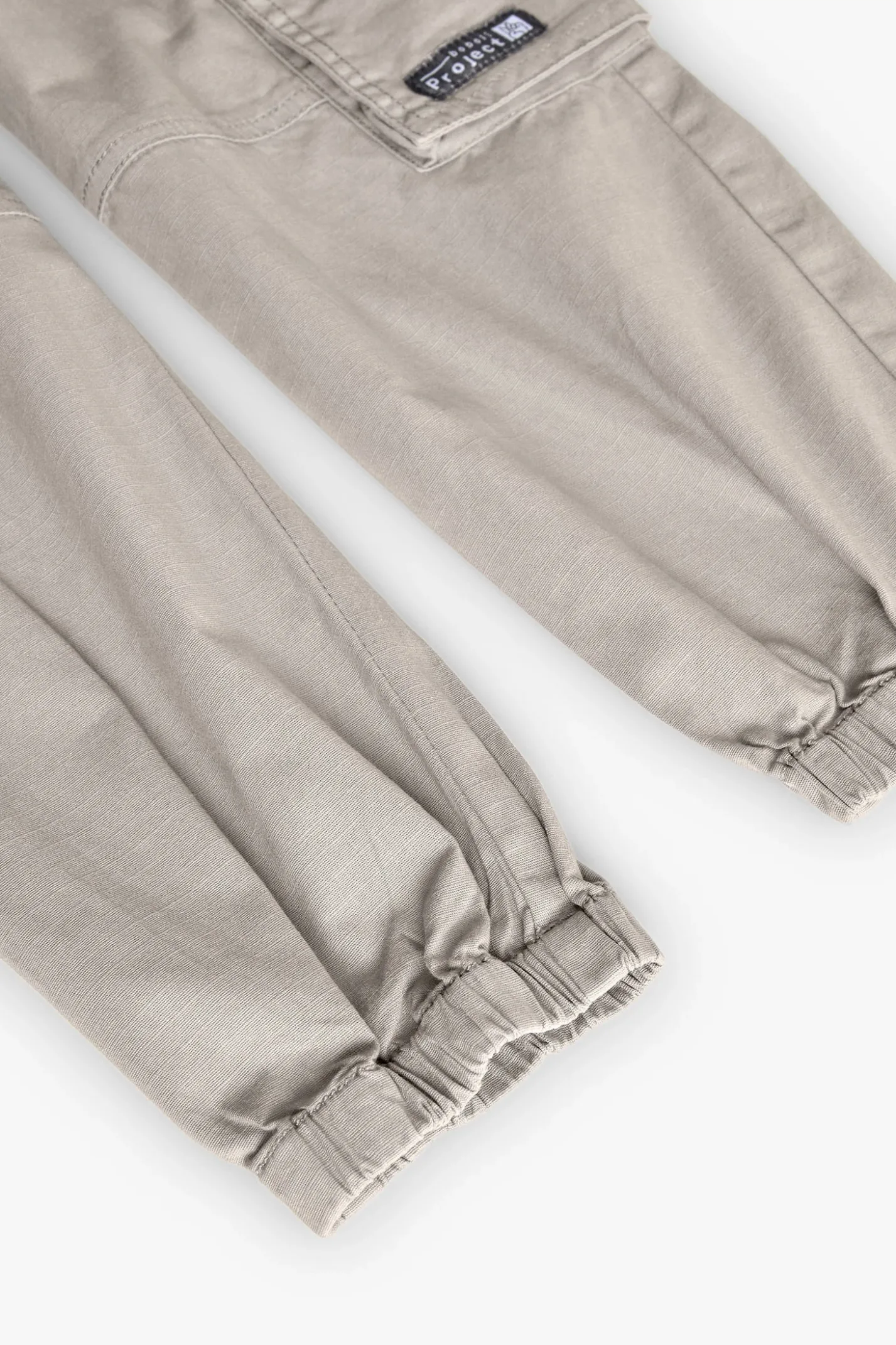 Pantaloni cargo per bambino di colore marrone