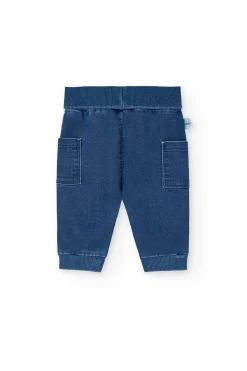 Set di maglietta in maglia per neonato di colore bianco e pantalone in blu.