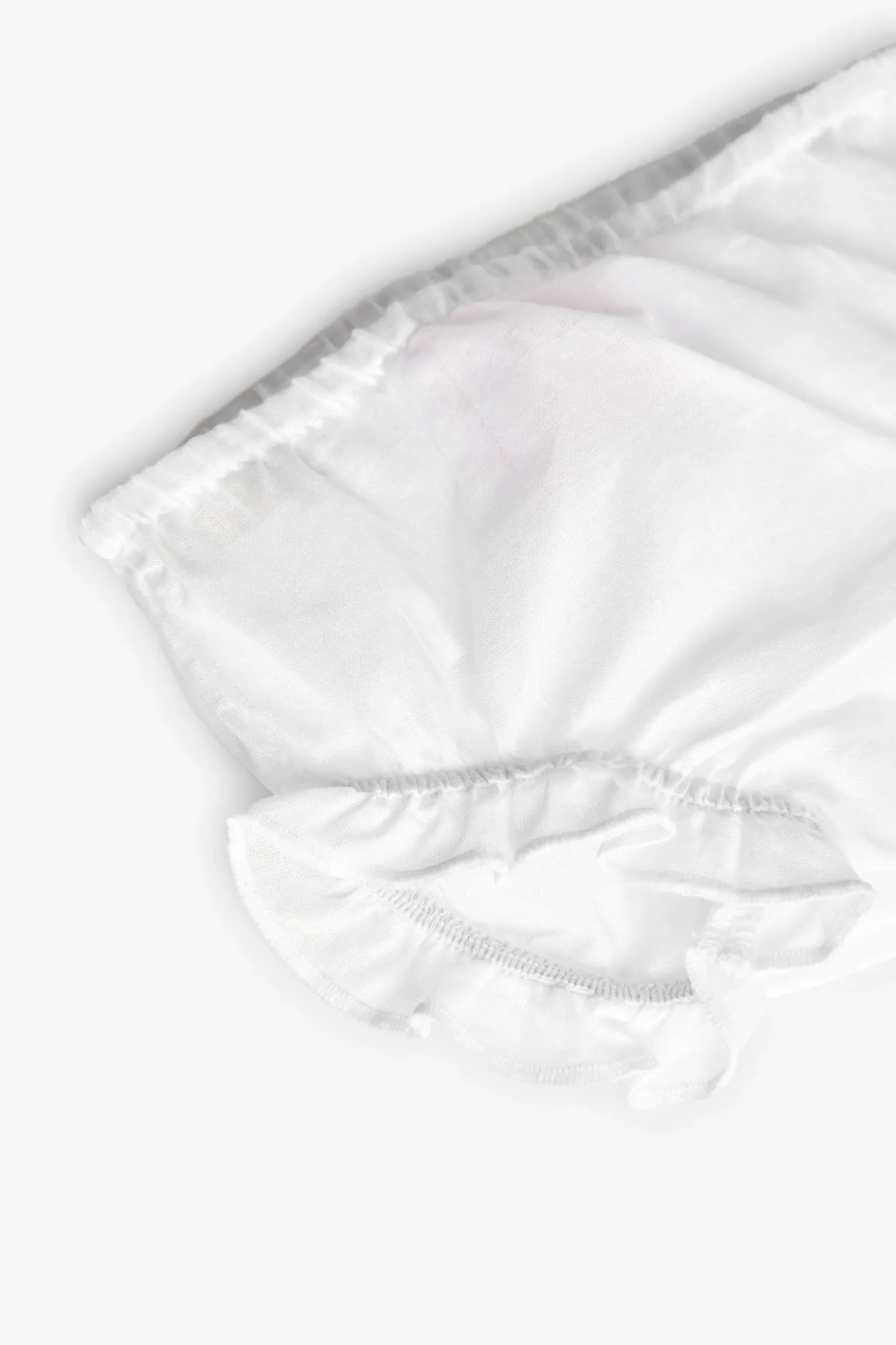 Vestito in popeline per neonata ricamato in colore bianco